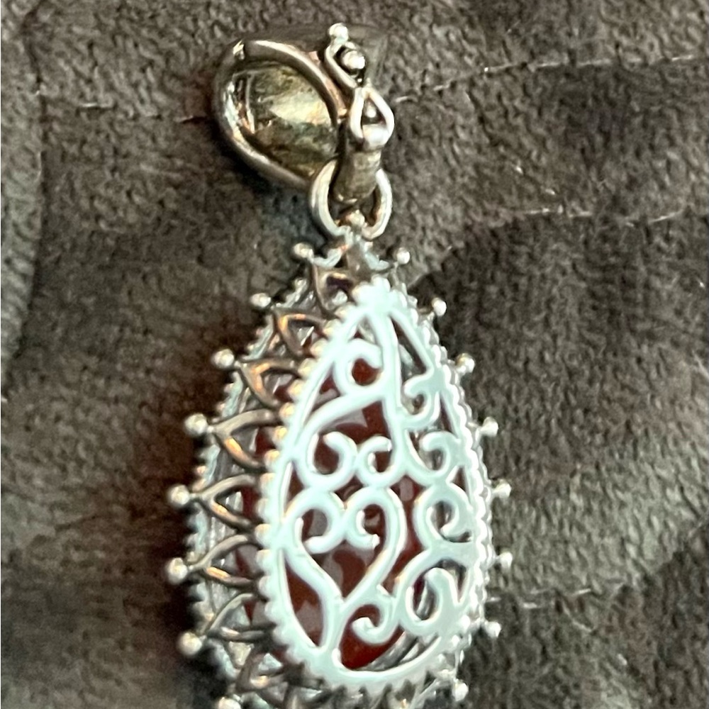 Barbara Bixby Vine & Leaf Carnelian Sterling Silver/18K Gold Pendant - Picture 6 of 6